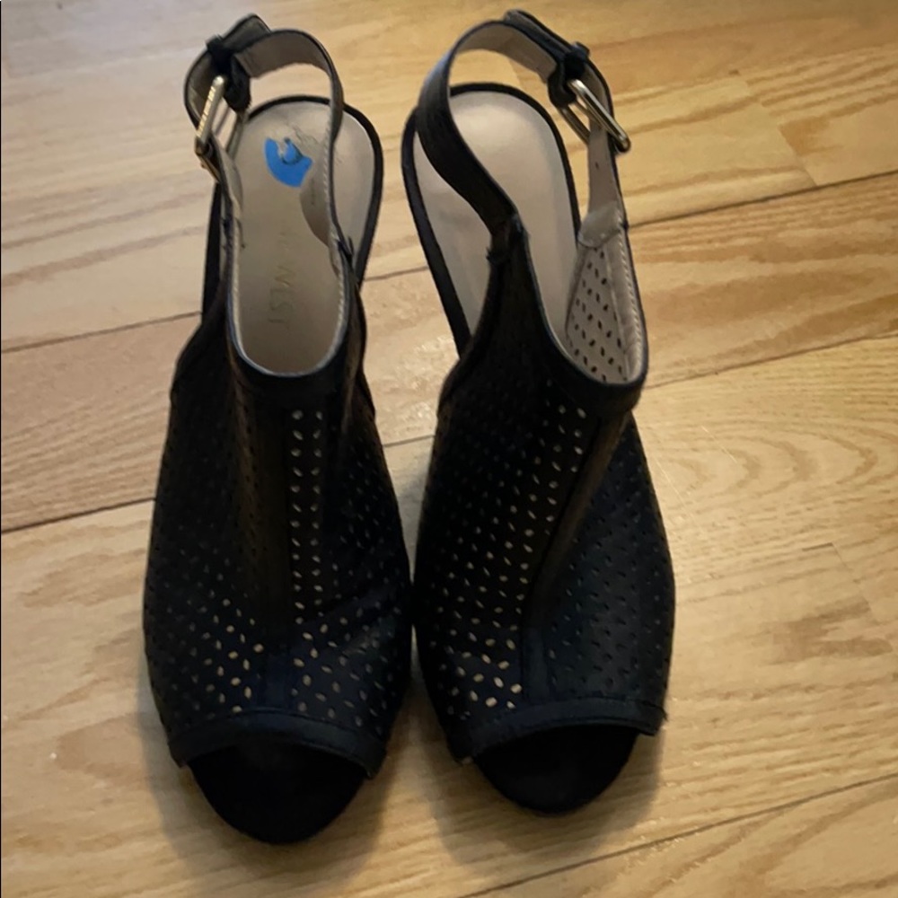 Nine West sling back peep toe heels